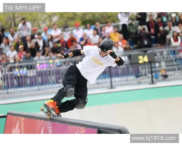 重庆滑板队战术揭秘:滑板巨献背后的团队默契与技巧分析